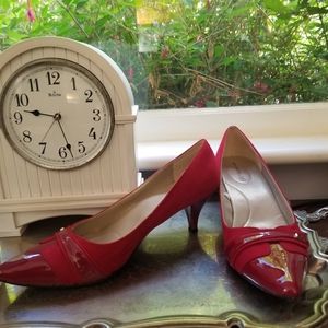 Bandolino B Flexible Red Patent Leather Heels